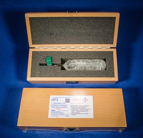 SRM 1972 - 1,3-二惡烷-2-一個三聯(lián)點